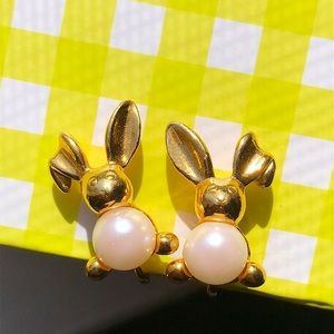 Bunny Earrings 🐰💛🤍